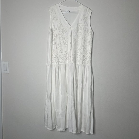 Halsey Collection Dress Womans White Laser Cut Lace No Sleeve V-Neck Buttons - Picture 2 of 12